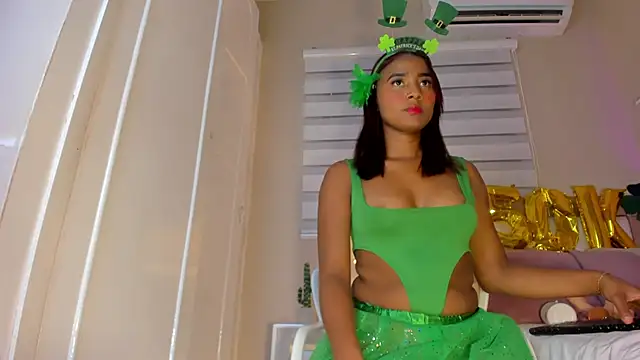 zoe sky  online show from 03.17.25