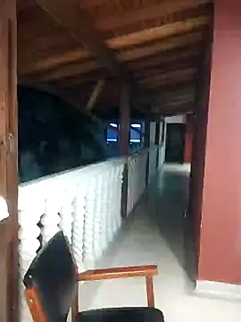 Adel Nesbiit online show from 02.05.25