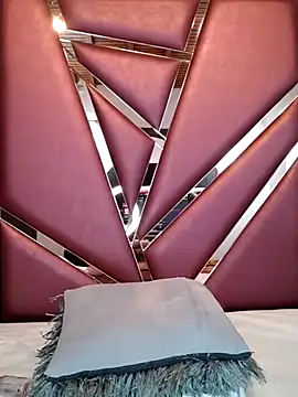 Adel Nesbiit online show from 02.06.25