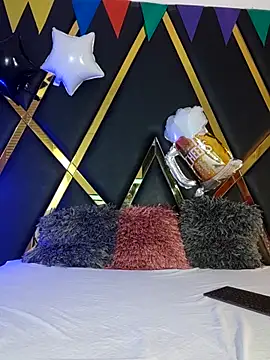 Adel Nesbiit online show from 09.26.25