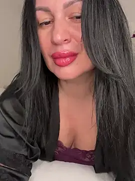 Snapshot of Helena7077 chatting on 01.18.26 Helena7077 online show from 01.18.26