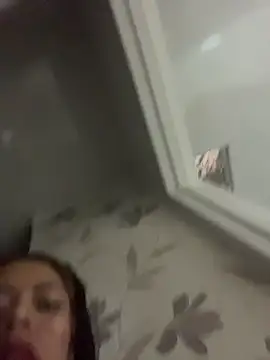 Snapshot of ElaaPerez chatting on 12.17.25 ElaaPerez online show from 12.17.25