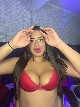 Snapshot of ElaaPerez chatting on 01.06.26 ElaaPerez online show from 01.06.26