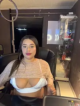 Snapshot of ElaaPerez chatting on 02.06.26 ElaaPerez online show from 02.06.26