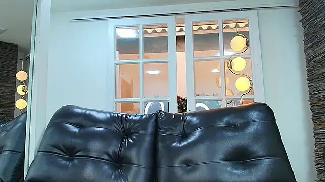 miss collins online show from 09.18.25