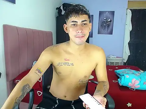 Snapshot of boy_latino_sex chatting on 09.09.25 boy latino sex online show from 09.09.25