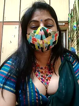 Snapshot of Ratna-777 chatting on 02.02.25 Ratna-777 online show from 02.02.25