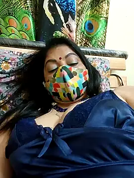 Snapshot of Ratna-777 chatting on 02.13.25 Ratna-777 online show from 02.13.25