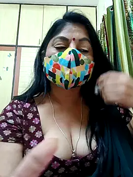 Snapshot of Ratna-777 chatting on 02.24.25 Ratna-777 online show from 02.24.25