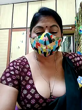 Snapshot of Ratna-777 chatting on 02.24.25 Ratna-777 online show from 02.24.25