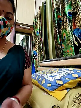 Snapshot of Ratna-777 chatting on 02.24.25 Ratna-777 online show from 02.24.25