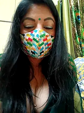 Snapshot of Ratna-777 chatting on 02.25.25 Ratna-777 online show from 02.25.25