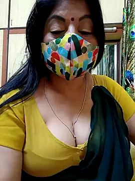 Snapshot of Ratna-777 chatting on 02.28.25 Ratna-777 online show from 02.28.25