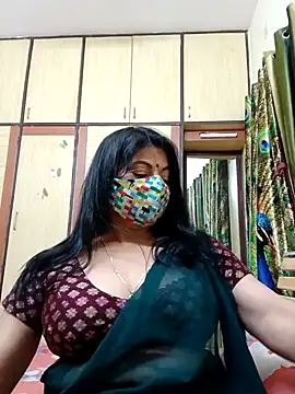 Snapshot of Ratna-777 chatting on 03.18.25 Ratna-777 online show from 03.18.25