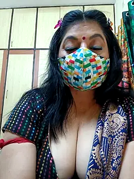 Snapshot of Ratna-777 chatting on 11.27.25 Ratna-777 online show from 11.27.25