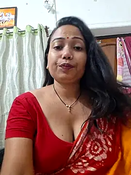 Snapshot of DREAM_GIRL-30 chatting on 10.28.25 DREAM GIRL-30 online show from 10.28.25