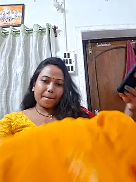 Snapshot of DREAM_GIRL-30 chatting on 11.08.25 DREAM GIRL-30 online show from 11.08.25