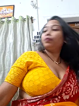 Snapshot of DREAM_GIRL-30 chatting on 11.13.25 DREAM GIRL-30 online show from 11.13.25