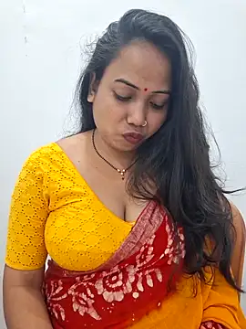 Snapshot of DREAM_GIRL-30 chatting on 11.18.25 DREAM GIRL-30 online show from 11.18.25