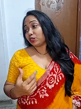 Snapshot of DREAM_GIRL-30 chatting on 12.13.25 DREAM GIRL-30 online show from 12.13.25