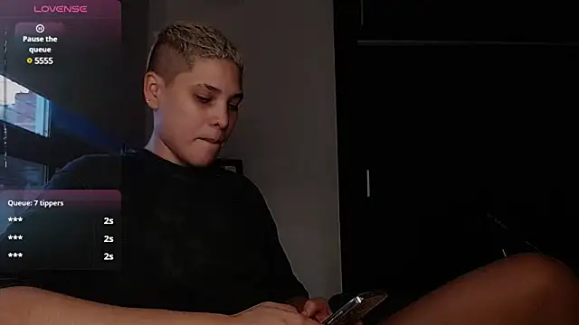 Charlee pink online show from 12.01.24