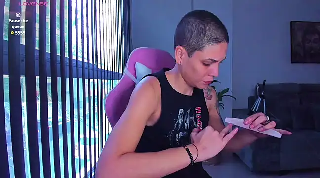 Charlee pink online show from 01.04.25