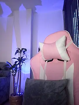 Charlee pink online show from 01.05.25