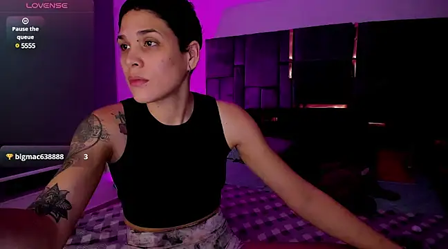 Charlee pink online show from 03.07.25