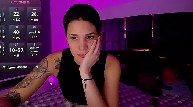 Charlee pink online show from 03.07.25