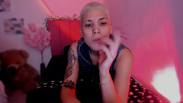 Charlee pink online show from 02.15.26