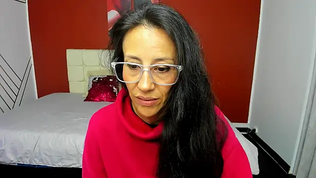 Snapshot of Abrillee1 chatting on 12.27.24 Abrillee1 online show from 12.27.24