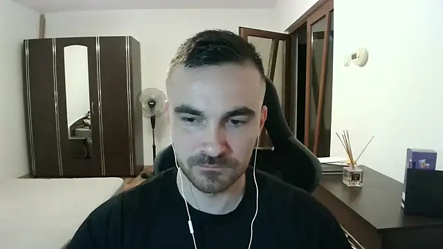 Snapshot of mu5clemania2 chatting on 05.21.26 mu5clemania2 online show from 05.21.26