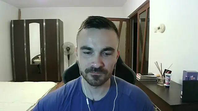 Snapshot of mu5clemania2 chatting on 06.12.26 mu5clemania2 online show from 06.12.26