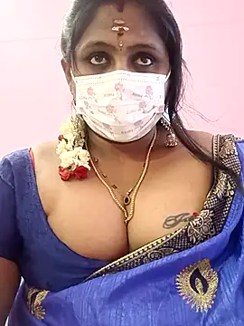 Snapshot of rithikka chatting on 11.27.25 rithikka online show from 11.27.25