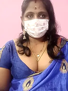 Snapshot of rithikka chatting on 11.27.25 rithikka online show from 11.27.25