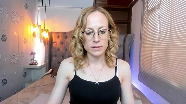 Snapshot of SammySanders chatting on 01.14.25 SammySanders online show from 01.14.25