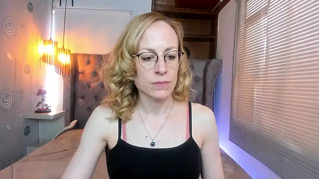 Snapshot of SammySanders chatting on 01.21.25 SammySanders online show from 01.21.25