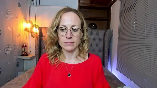 Snapshot of SammySanders chatting on 02.14.25 SammySanders online show from 02.14.25