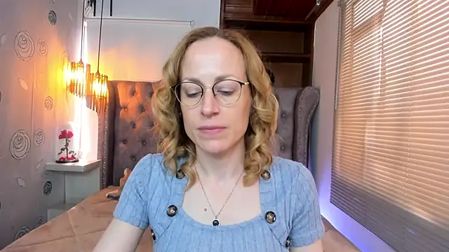 Snapshot of SammySanders chatting on 02.15.25 SammySanders online show from 02.15.25