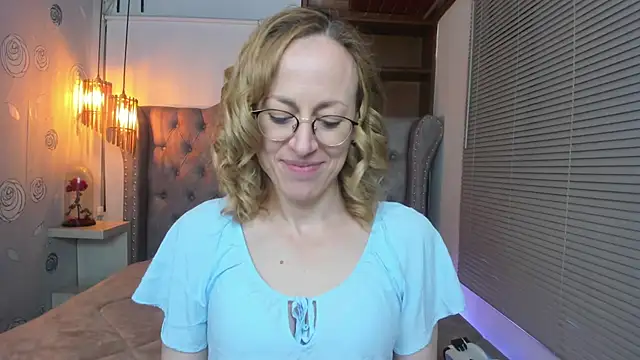 Snapshot of SammySanders chatting on 03.06.25 SammySanders online show from 03.06.25