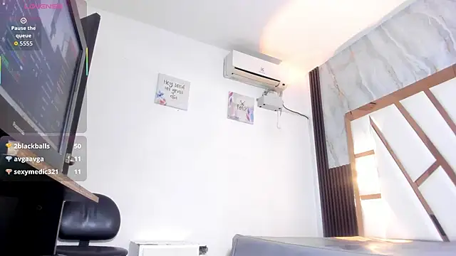 lola hornei online show from 09.28.25