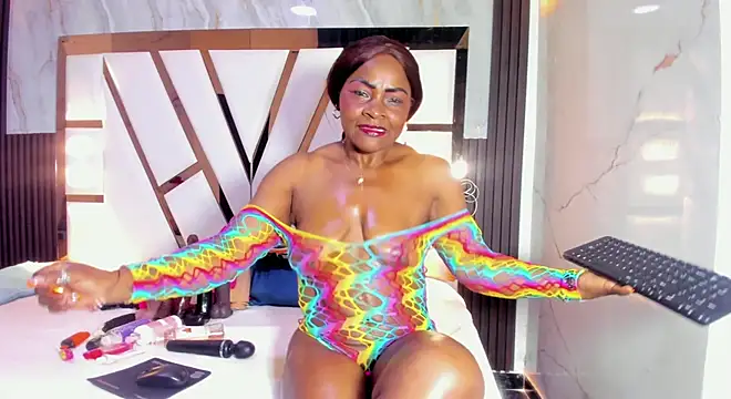 lola hornei online show from 11.05.25