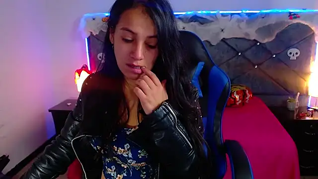 Julietacollins06 online show from 10.31.25