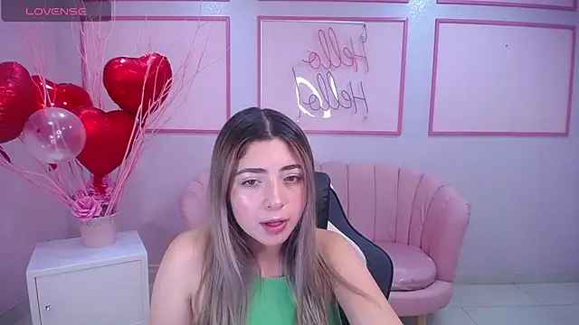 Snapshot of channel_blonde_a chatting on 02.05.25 channel blonde a online show from 02.05.25