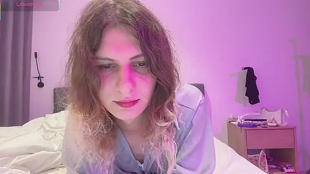 Alice Pinkhead online show from 12.02.25