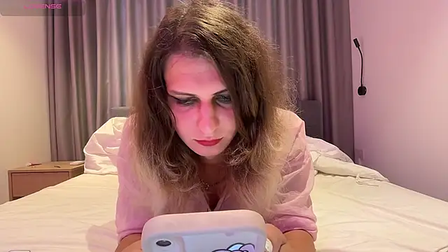 Alice Pinkhead online show from 01.06.26