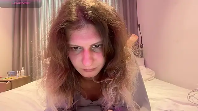 Alice Pinkhead online show from 02.12.26