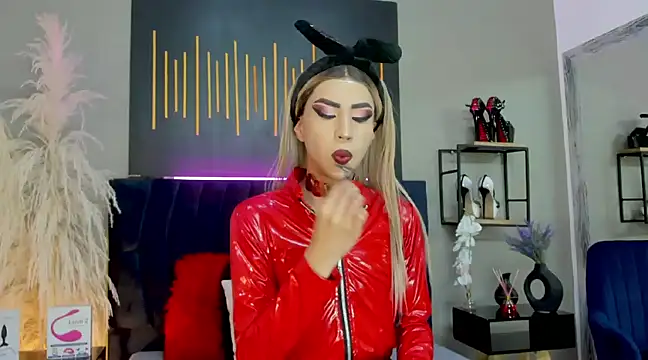 Snapshot of BrianaSchafer chatting on 12.13.24 BrianaSchafer online show from 12.13.24