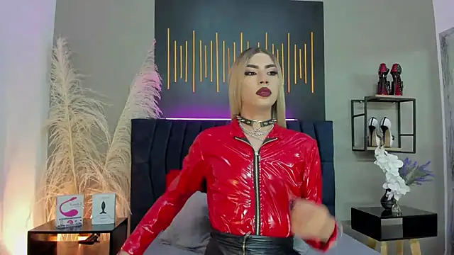 Snapshot of BrianaSchafer chatting on 02.05.25 BrianaSchafer online show from 02.05.25