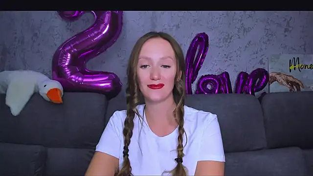 Snapshot of DreameSoul chatting on 03.02.25 DreameSoul online show from 03.02.25